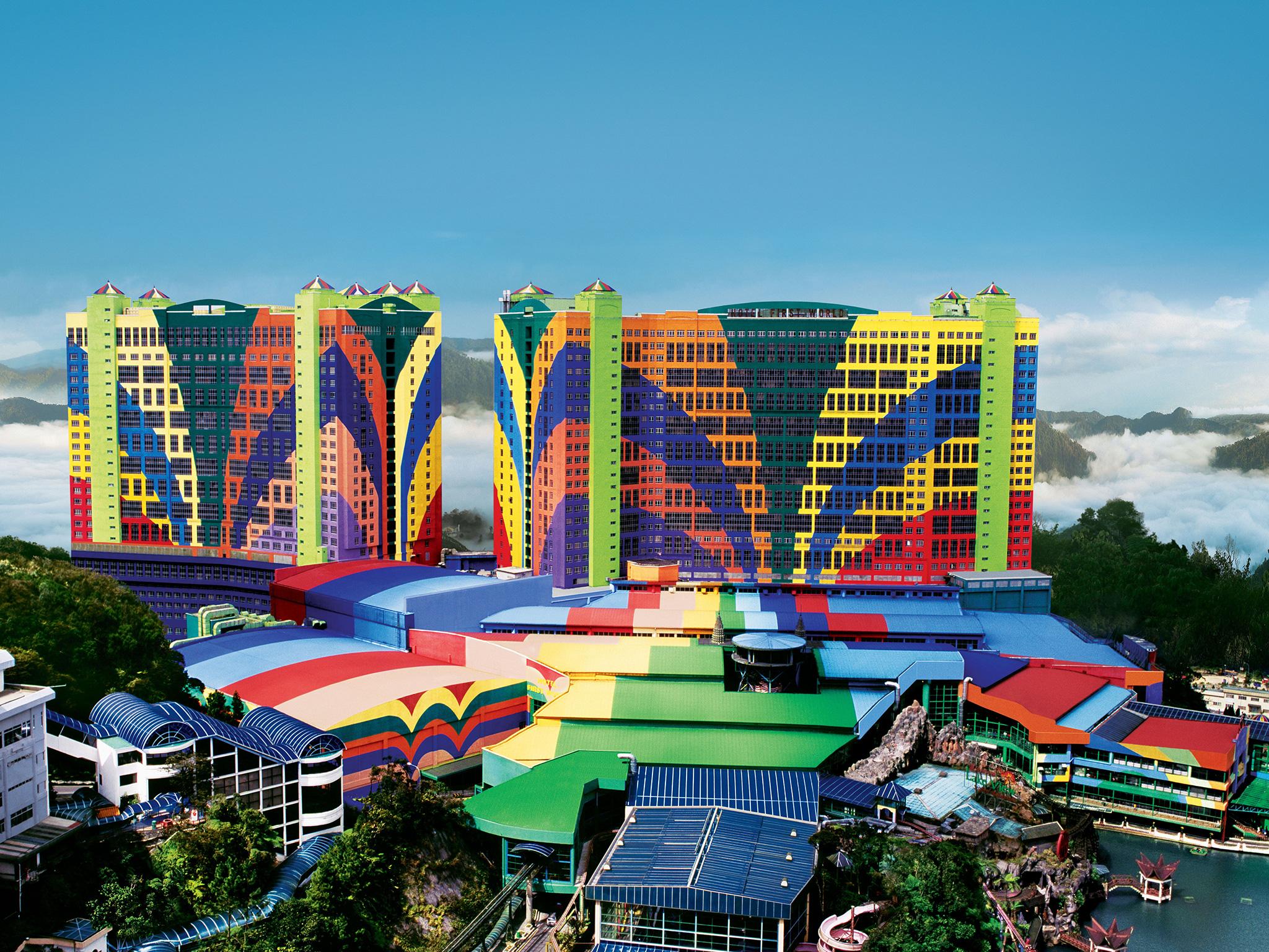 KHÁCH SẠN RESORTS WORLD GENTING - FIRST WORLD HOTEL CAO NGUYÊN GENTING 3*  (Malaysia) - từ VND 558139 | HOTELMIX